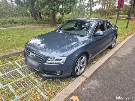 Audi A5 V6 2.7 TDI 190