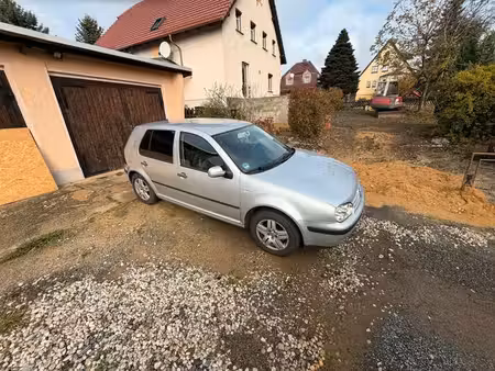 Volkswagen Golf 1.6