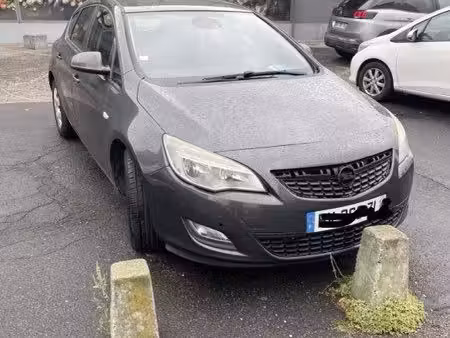 Opel Astra 1.2 90