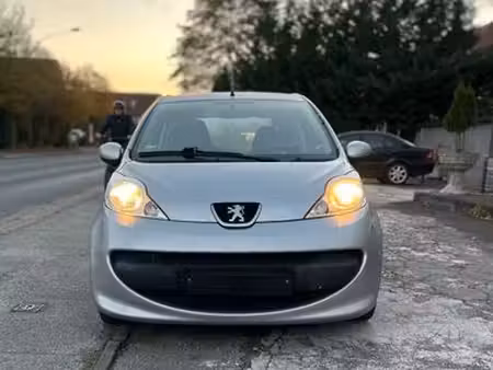 Peugeot 107 1.0 VTi 68