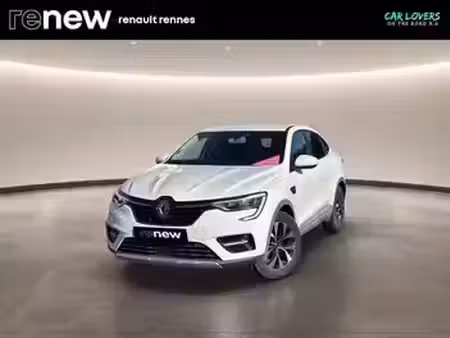 Renault Arkana E-Tech 1.6 145 Business