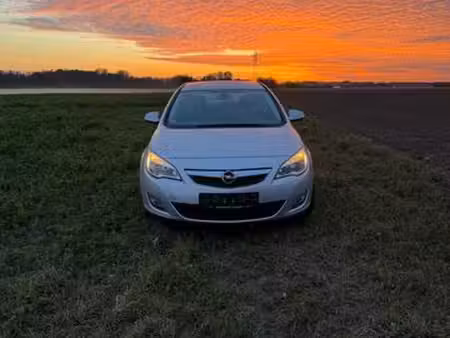 Opel Astra Edition