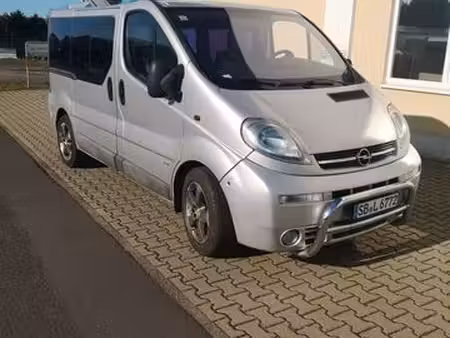 Opel Vivaro 2.5 CDTI 135