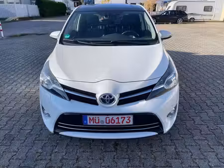 Toyota Verso Executive