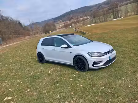 Volkswagen Golf TSI 110 R-Line