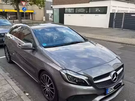 Mercedes-Benz Classe A A 180 1.6 122 AMG Line