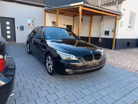 BMW Série 5 530d 3.0 235