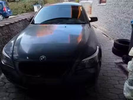 BMW Série 5 530i 3.0 272