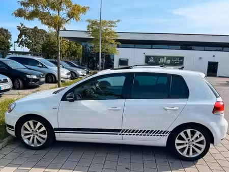 Volkswagen Golf 1.6 TDI 105