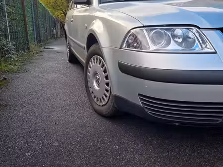 Volkswagen Passat 1.6 102 Base
