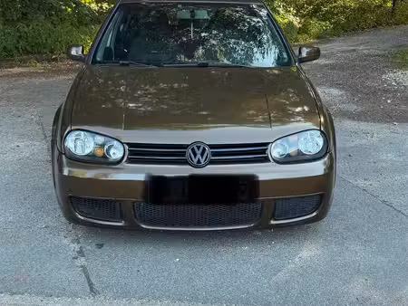 Volkswagen Golf 2.3 150