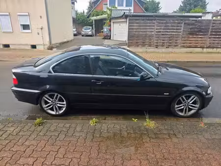 BMW Série 3 320i 2.2 170