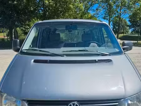 Volkswagen Transporter T4 2.5 TDI 102